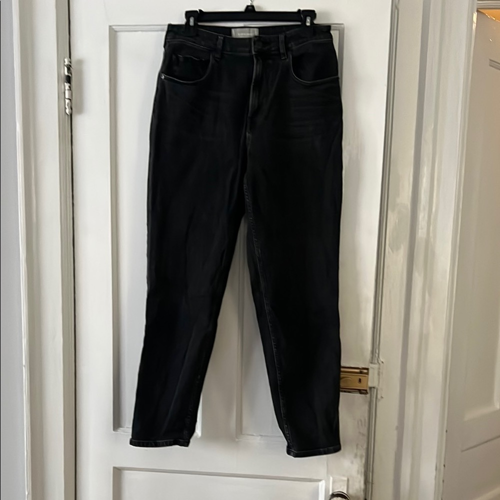 Everlane the curvy cheeky Jean 30 regular black